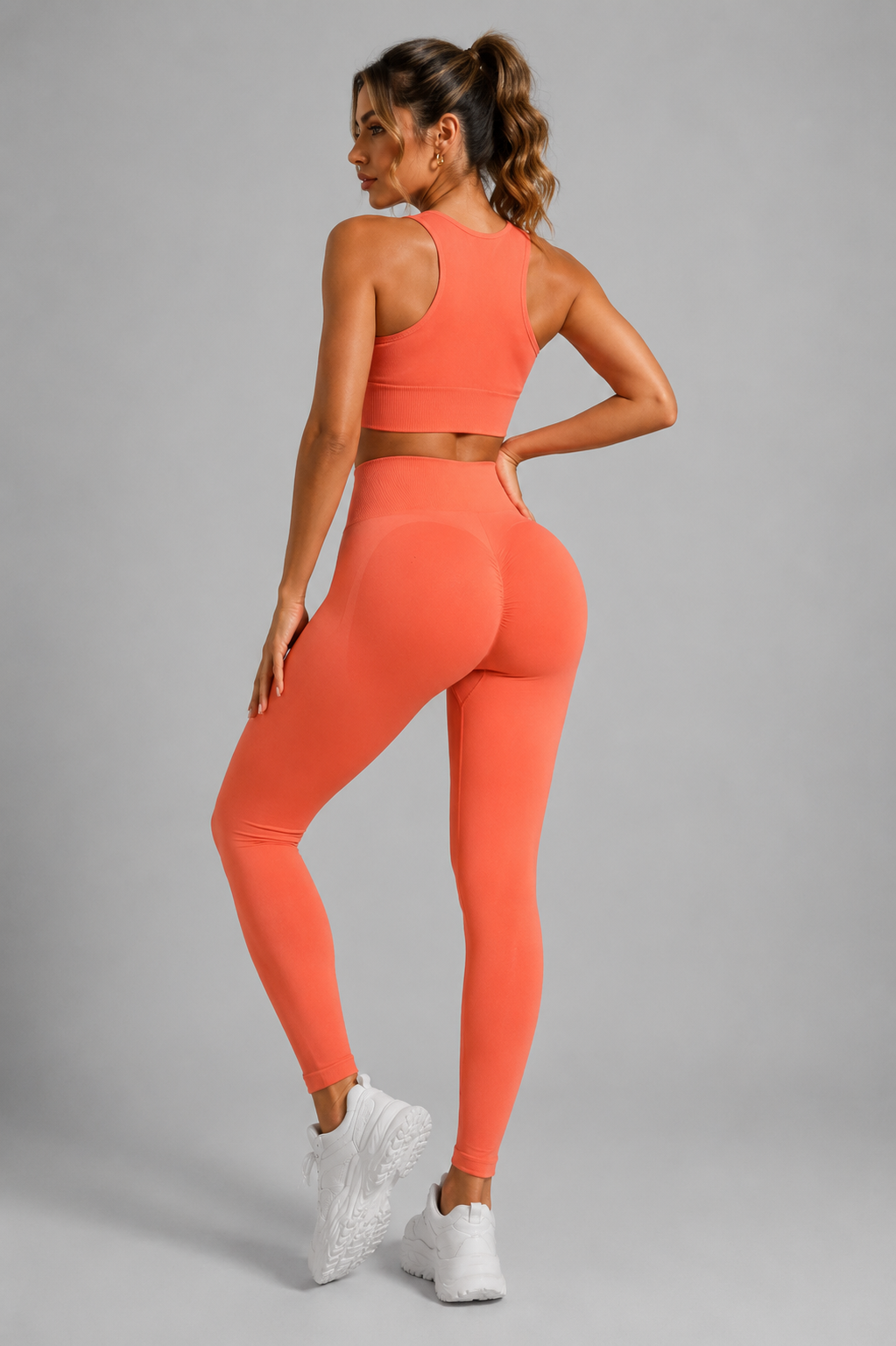 Tight-Fitting Seamless Set