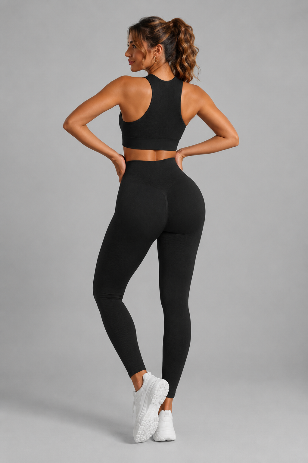 Tight-Fitting Seamless Set