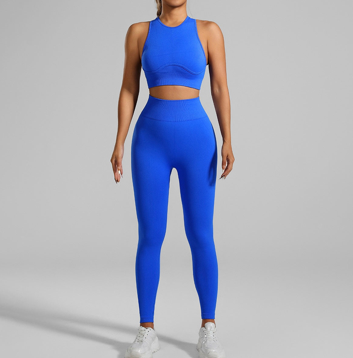 Tight-Fitting Seamless Set