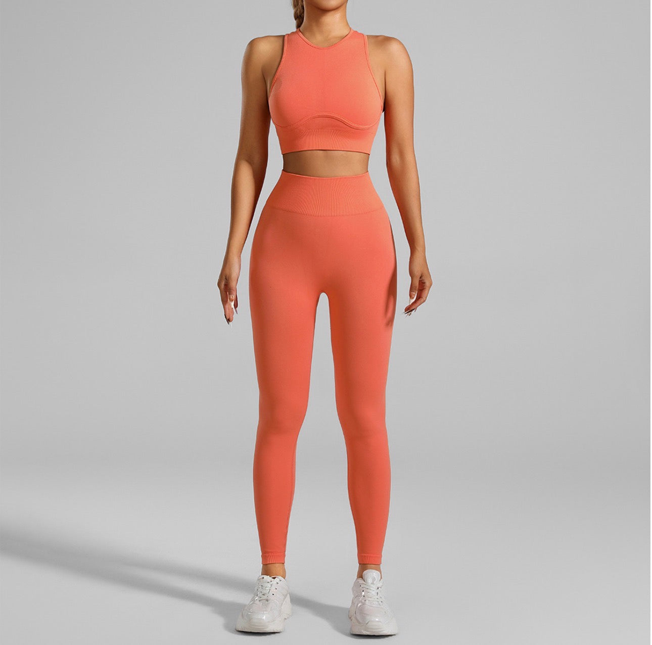 Tight-Fitting Seamless Set