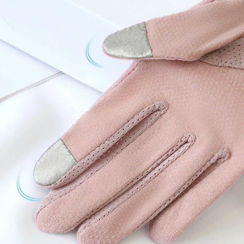 Ladies Lace Pattern Gloves