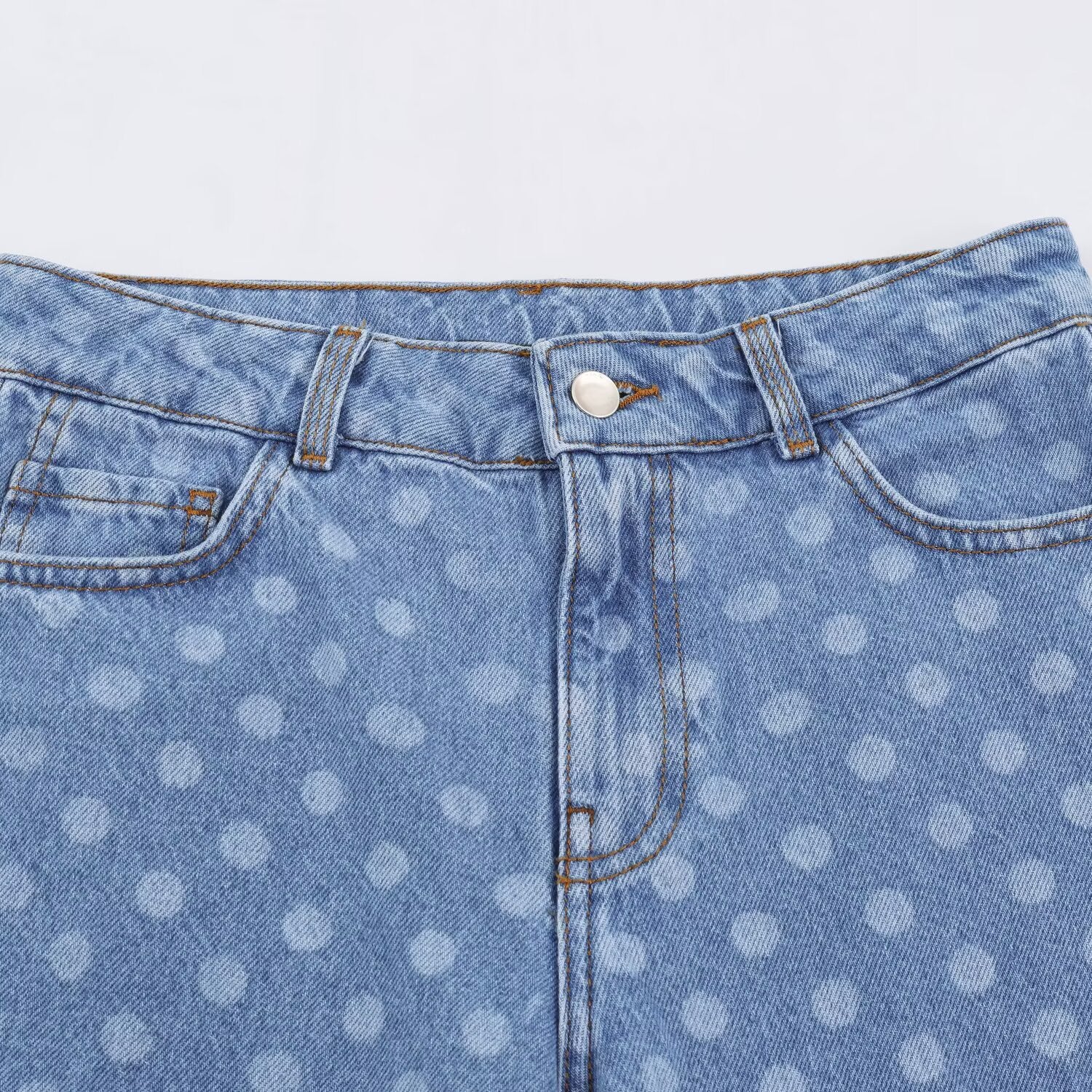 Light Wash Straight Leg Jeans