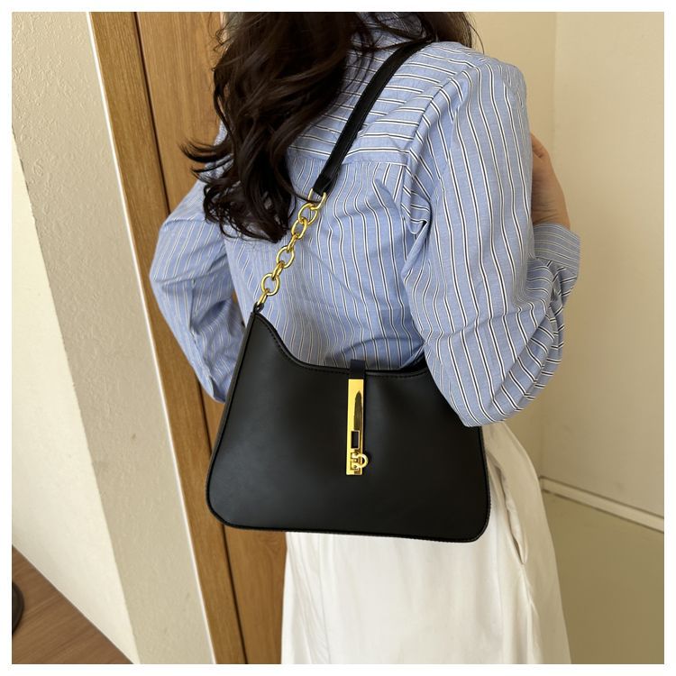 Chain Link Hobo Shoulder Bag