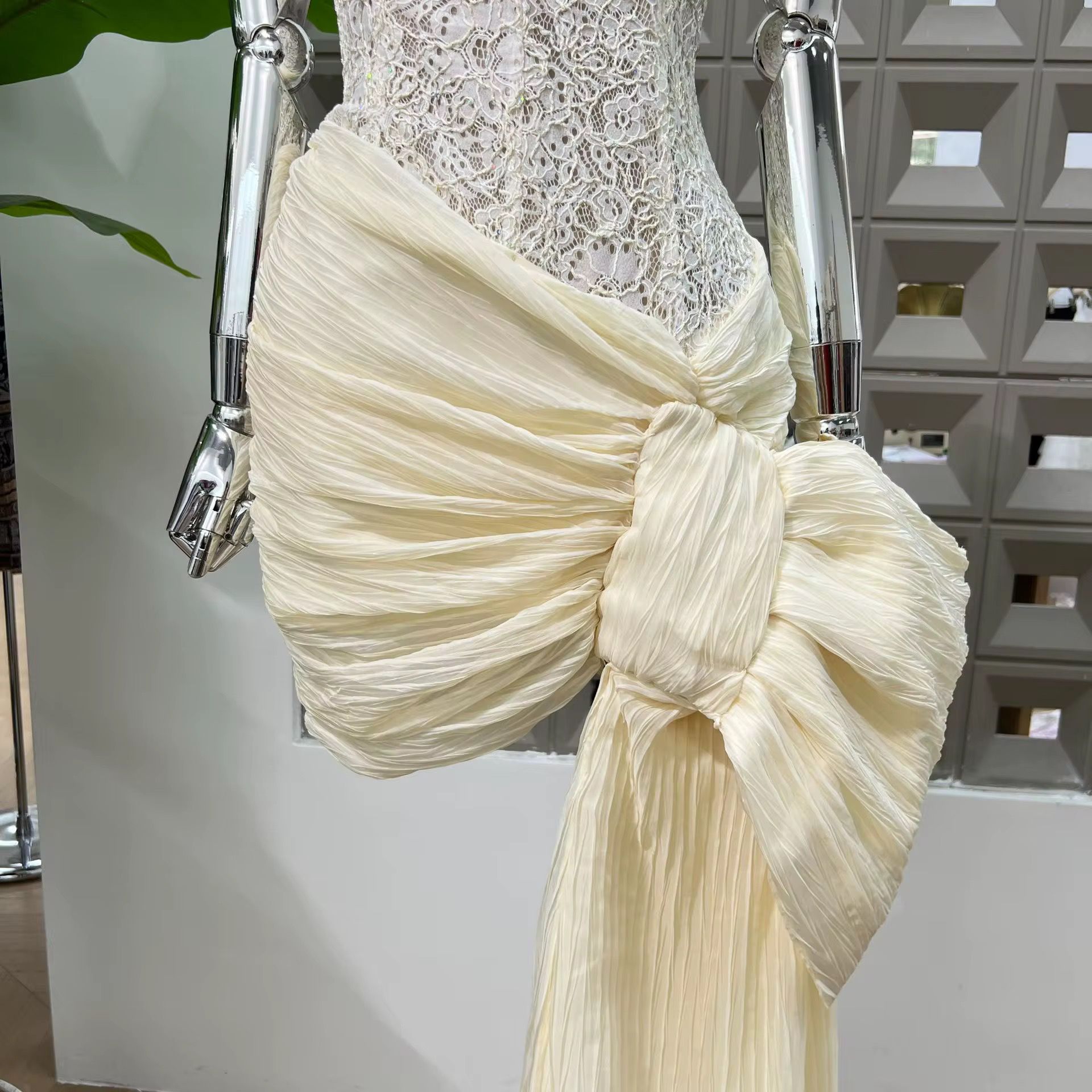 Elara dress