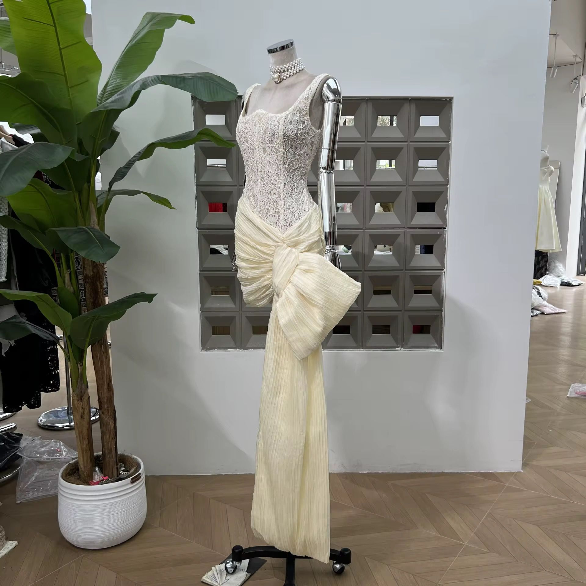 Elara dress