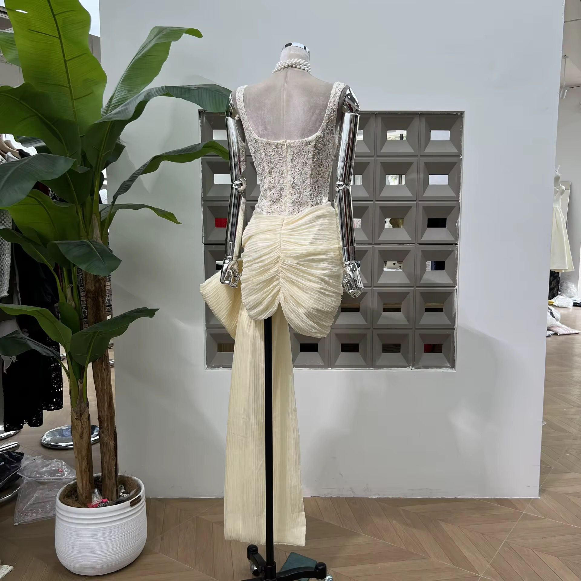 Elara dress