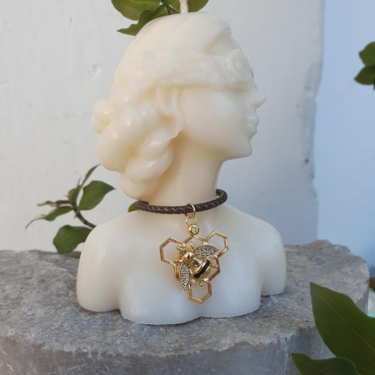 Bee Magnetic Necklace