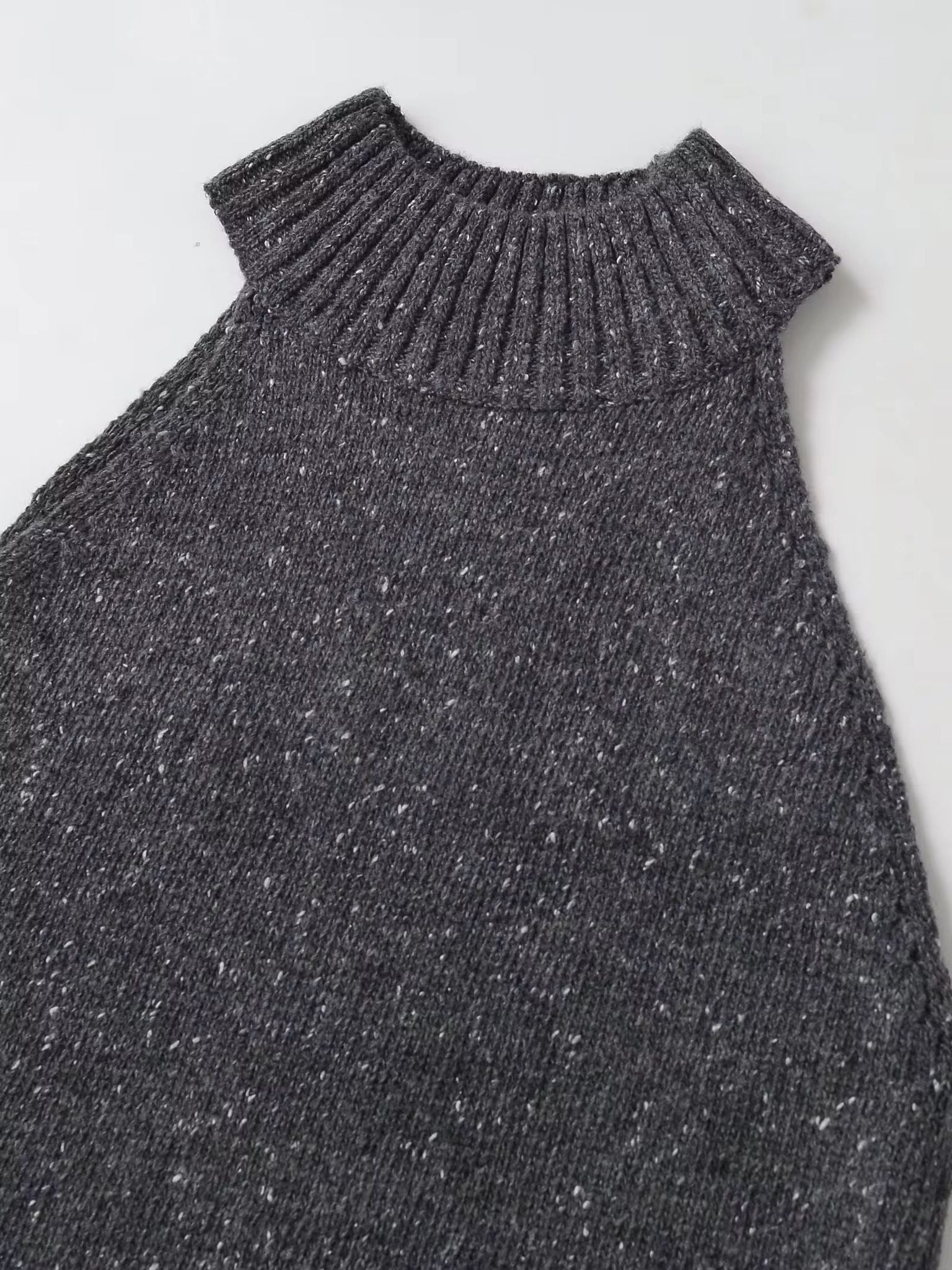 Halter Neck Knit top