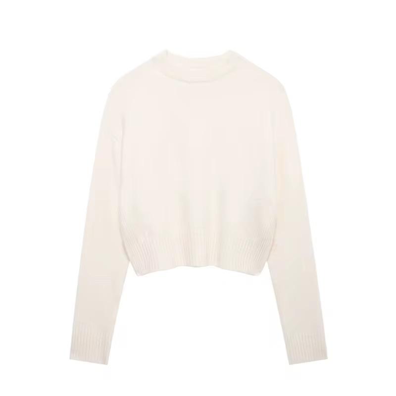 Round neck sweater
