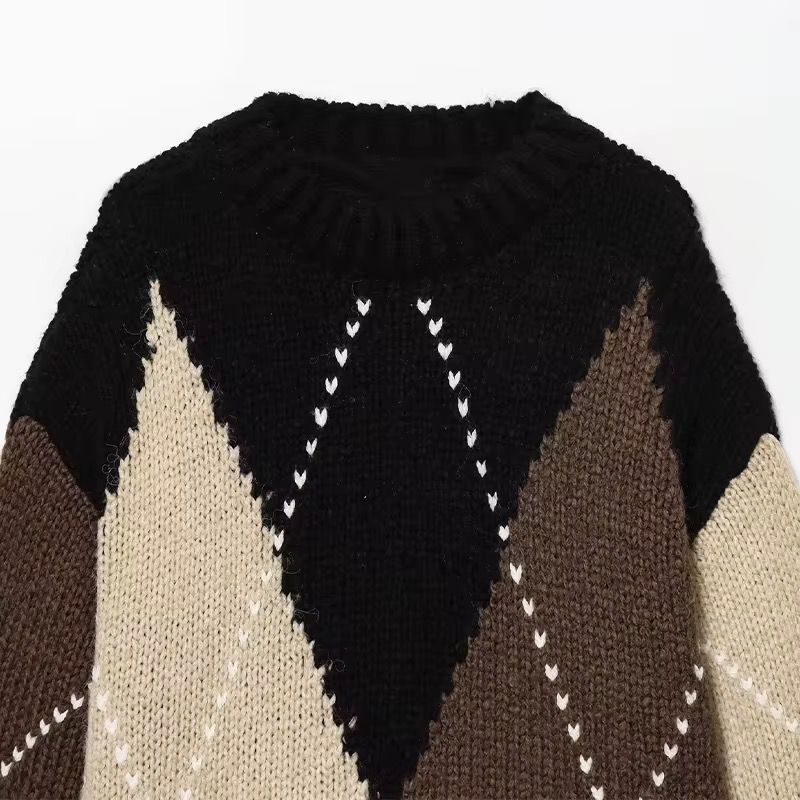 Pattern sweater
