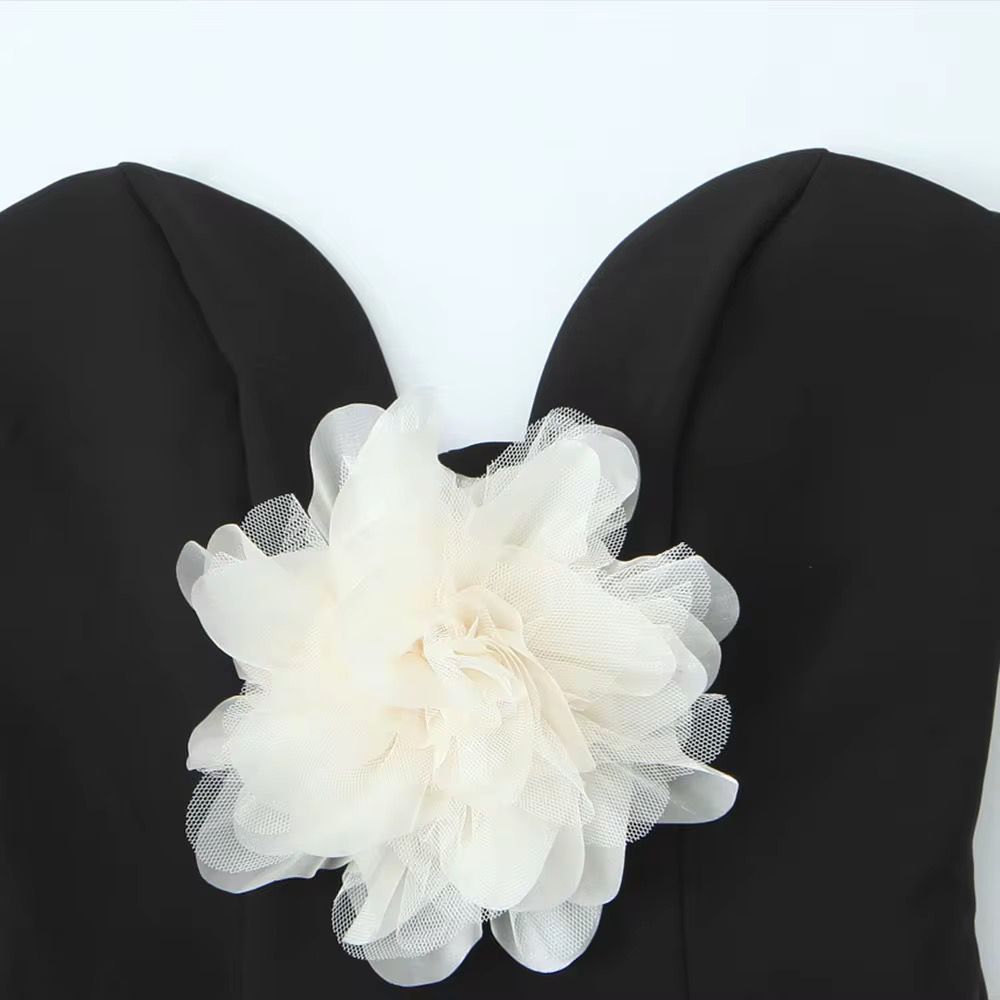 Petal Detail Strapless Top