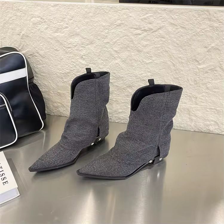 Chelsea boots