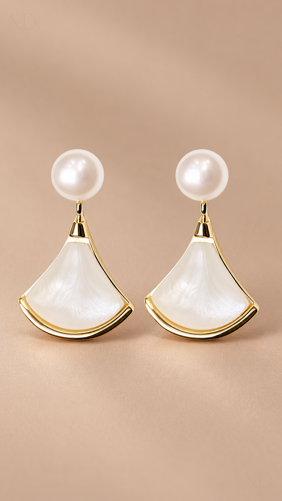 Eventail Shell Fan Earrings - Gold product close-up