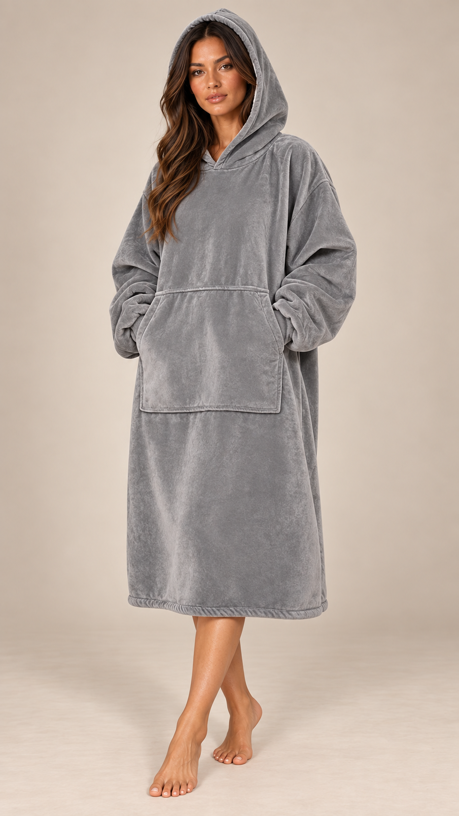 Maren Blanket Hoodie — Gray model front