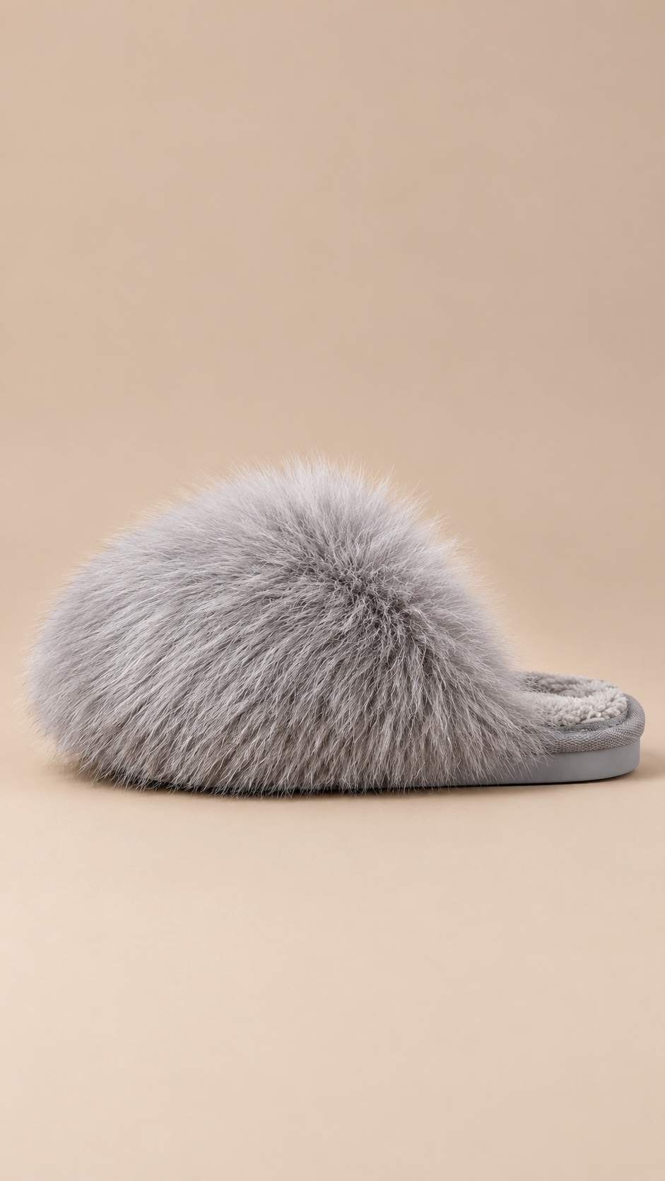Ravelle Fluff Slipper — Gray shoe side