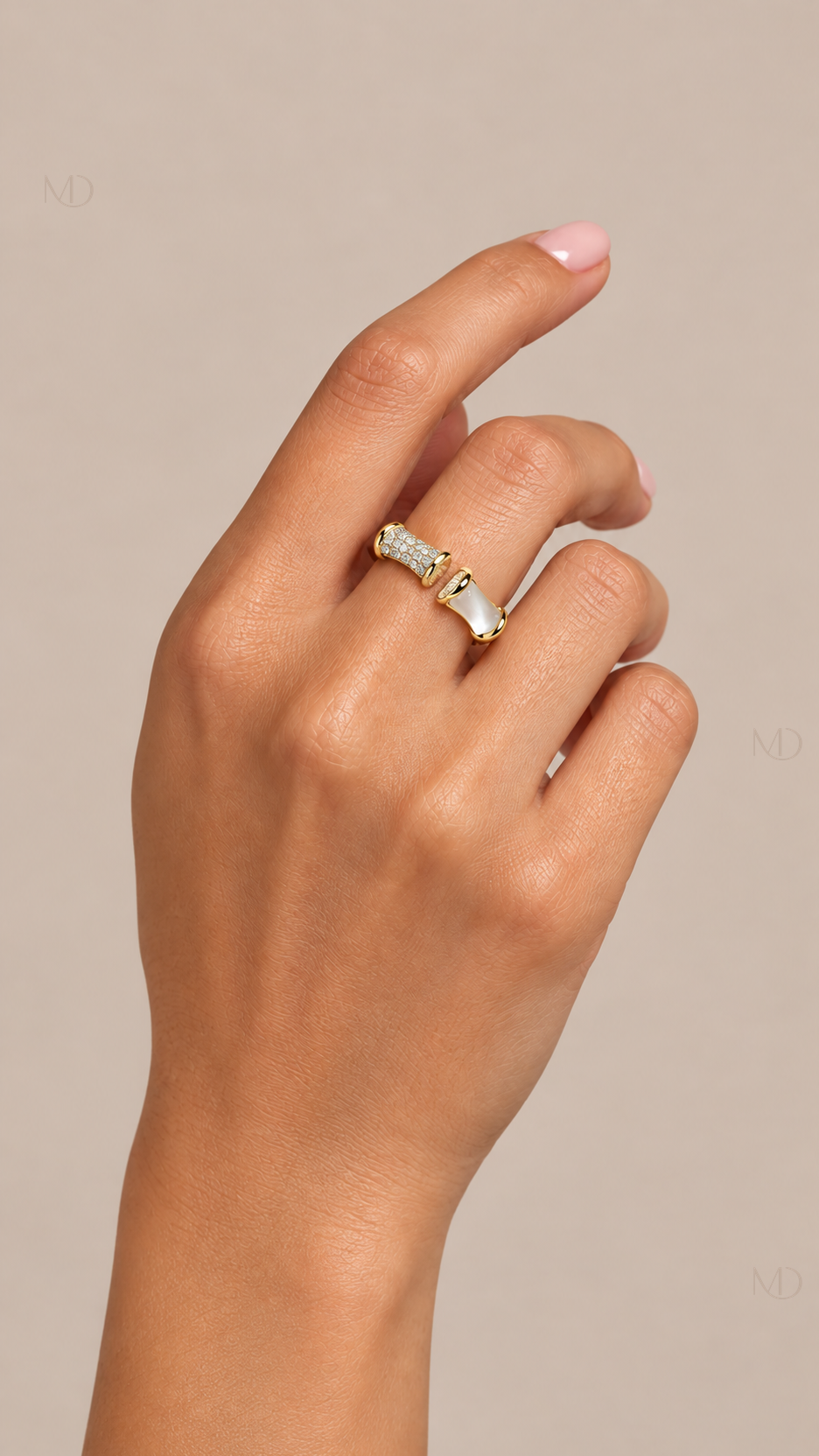 Selene Bamboo Zircon Ring — gold cat eye 01 model