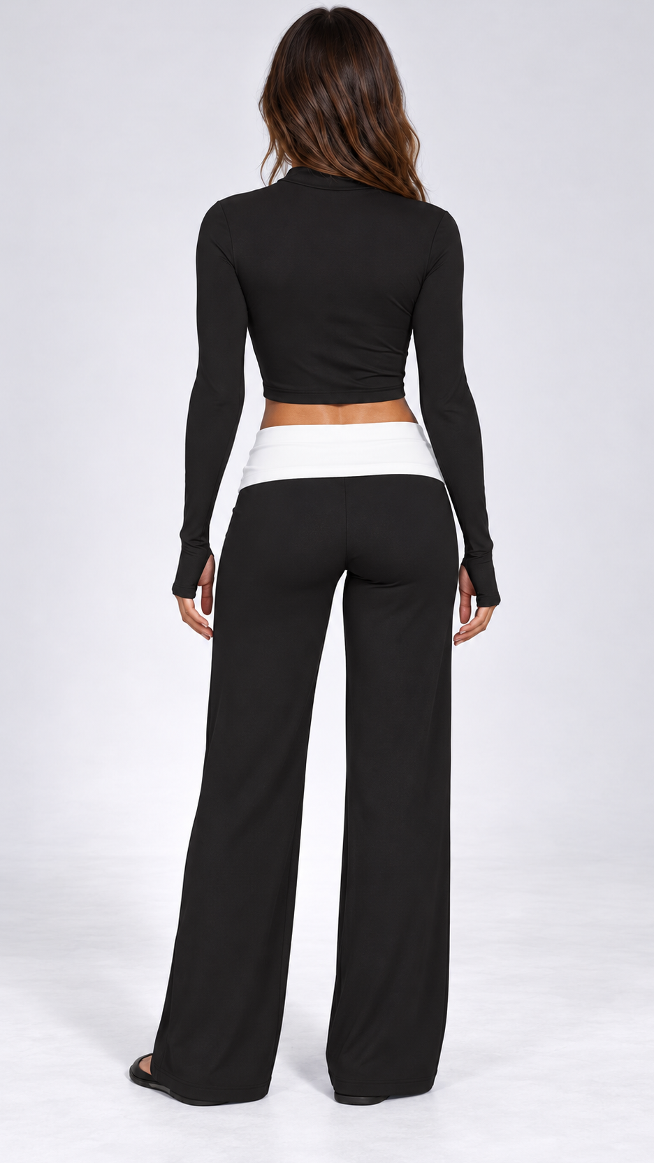 Odessa Colorblock Yoga Set — Meteorite Black model back