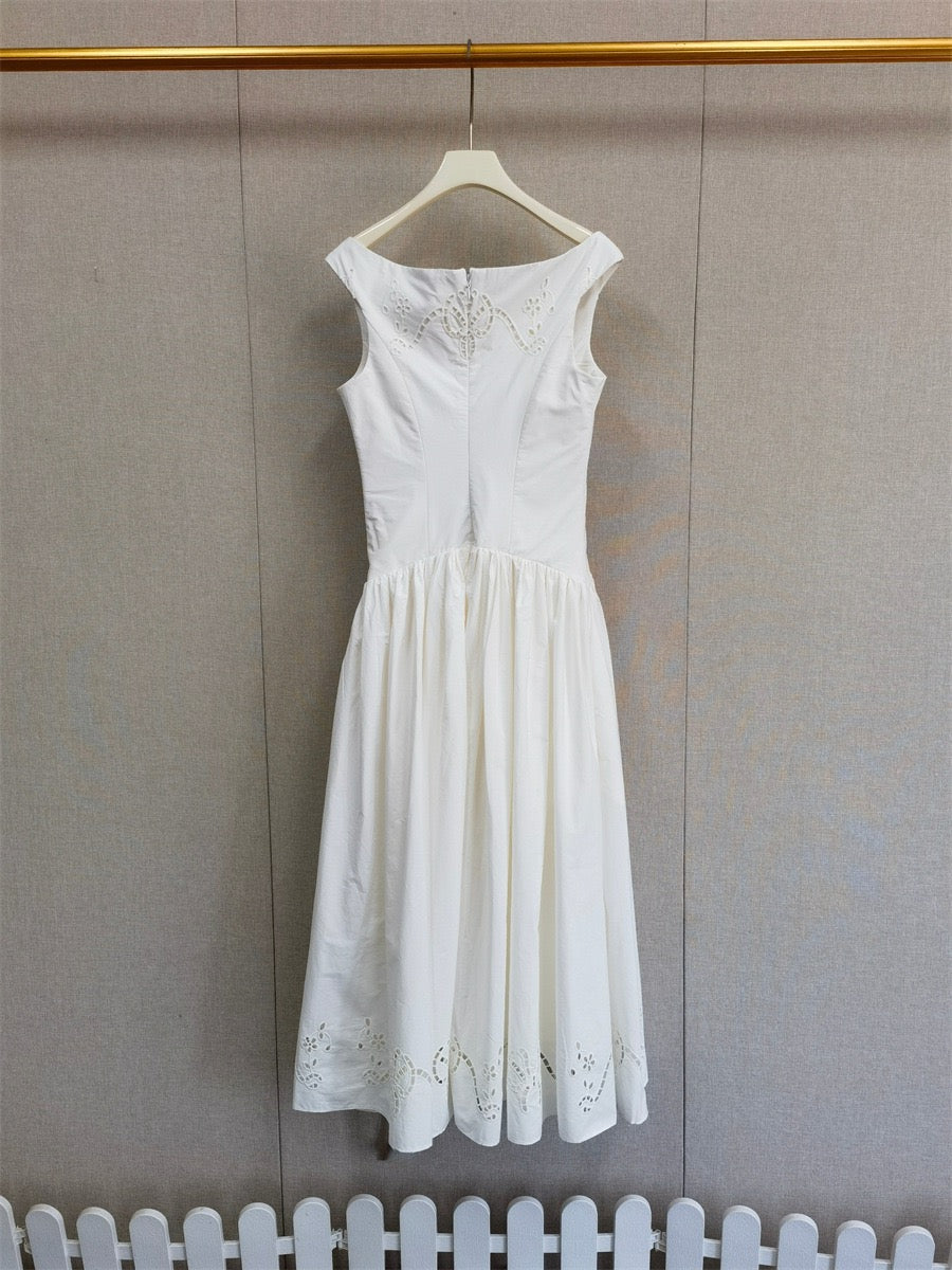 Edelisse Embroidered Maxi Dress