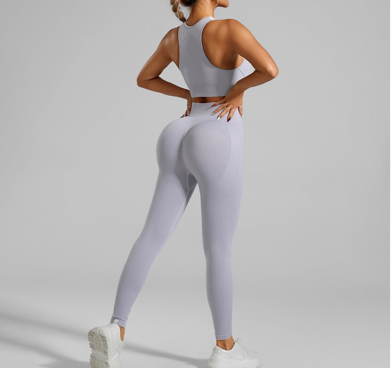 Tight-Fitting Seamless Set