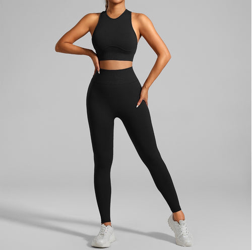 Tight-Fitting Seamless Set