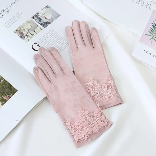 Ladies Lace Pattern Gloves