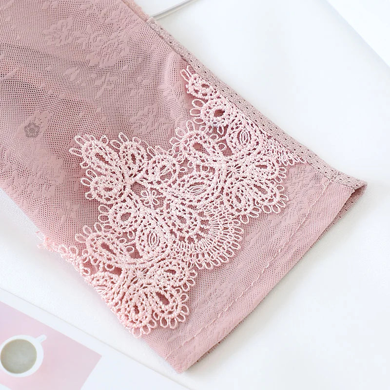 Ladies Lace Pattern Gloves