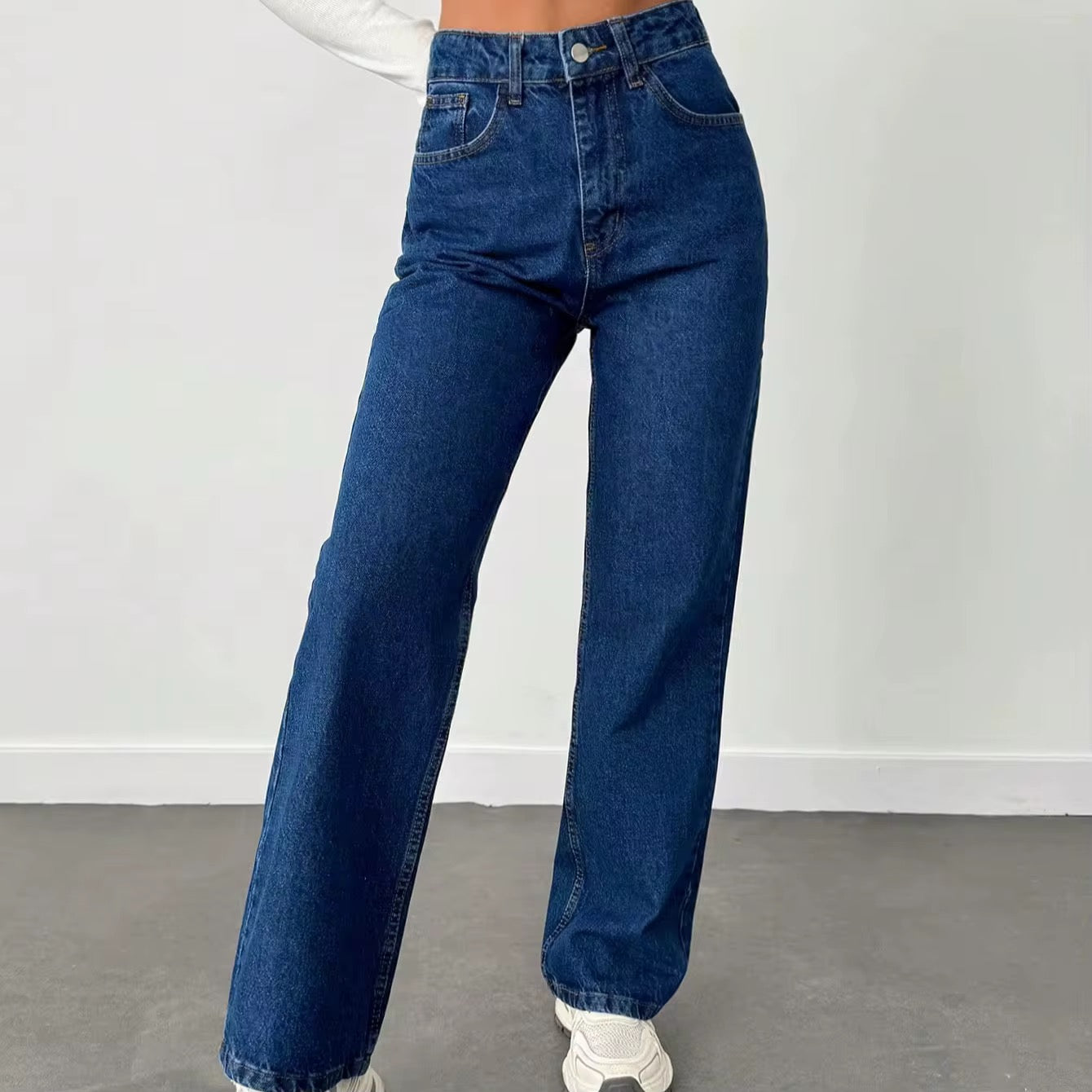 Relaxed Straight Fit Jeans