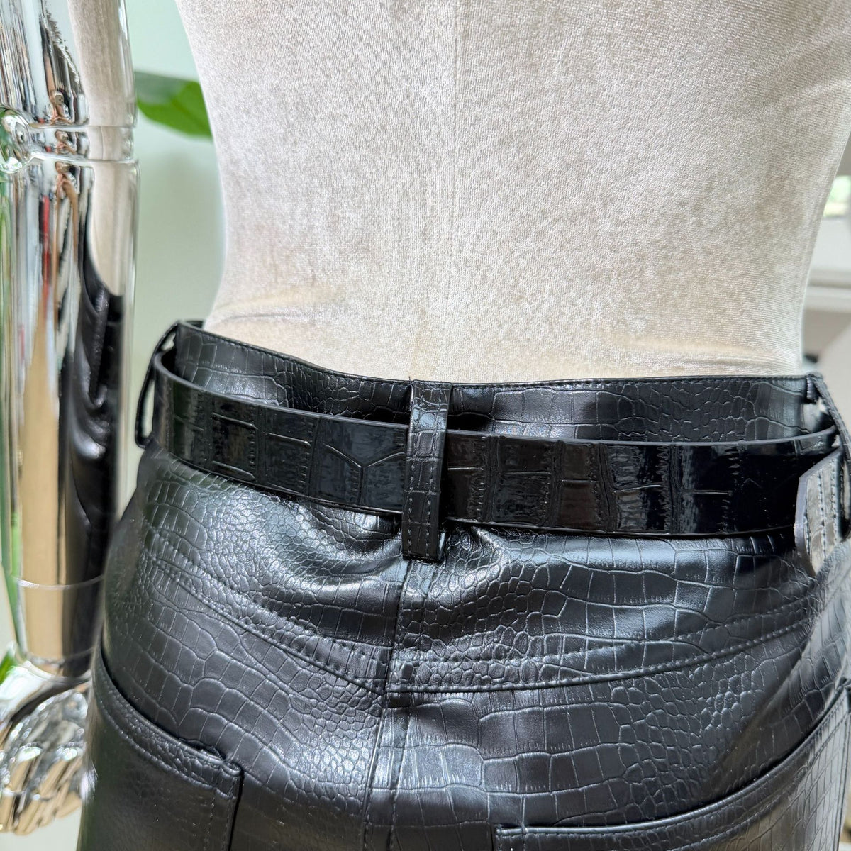 Rhea Faux-Leather Set