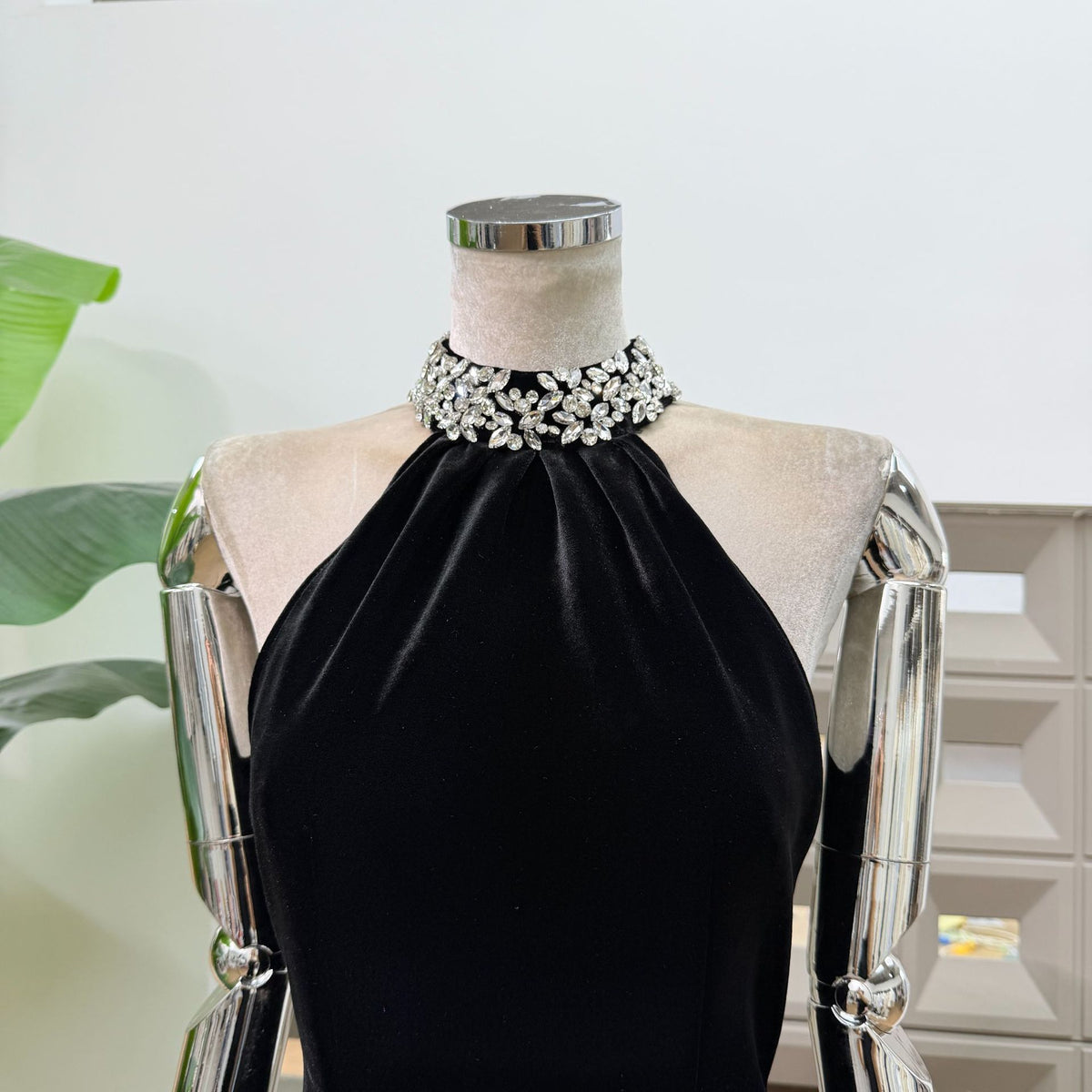 Noemi Crystal-Collar Mini