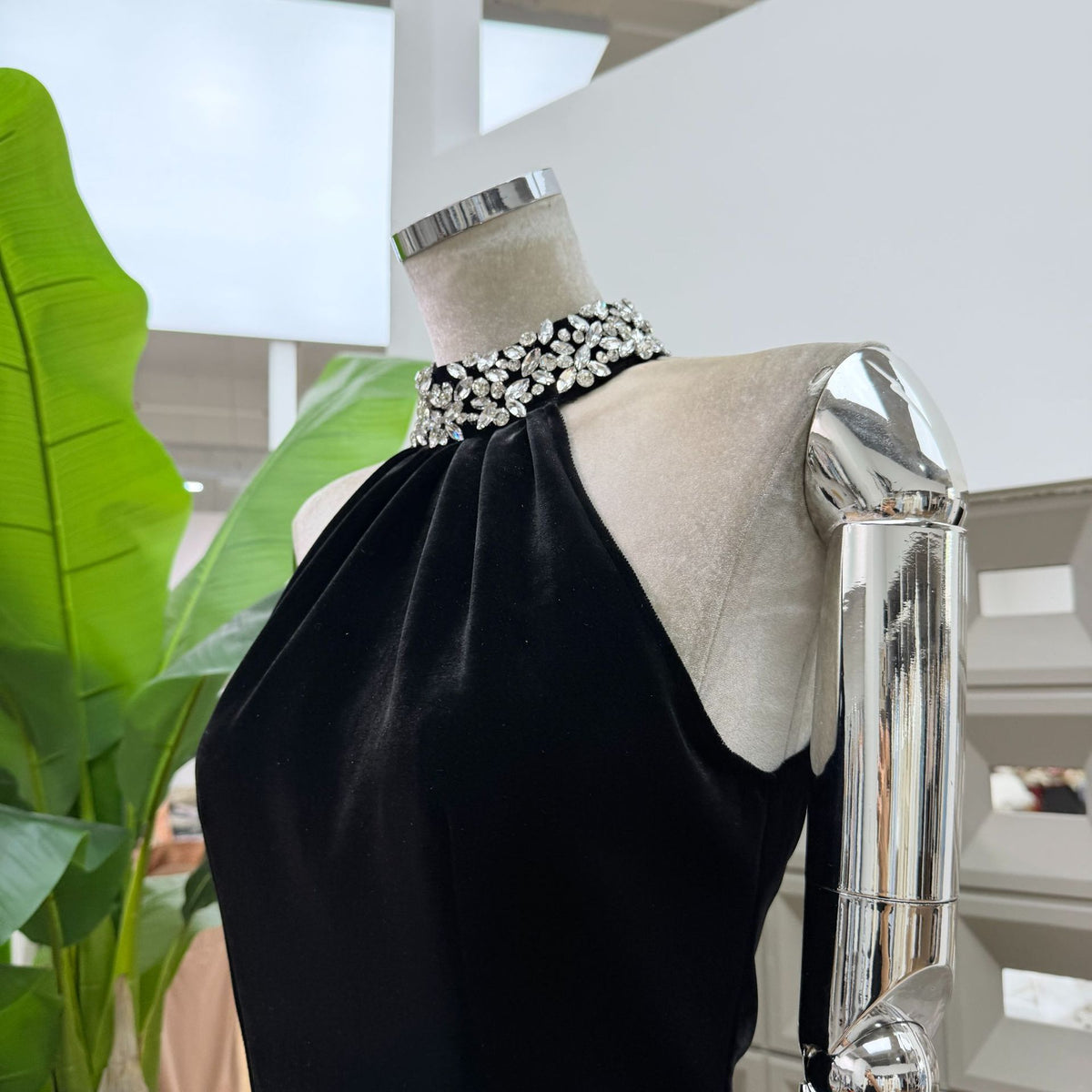 Noemi Crystal-Collar Mini