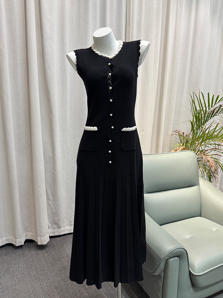 Noirelle Embroidered Knit Maxi Dress