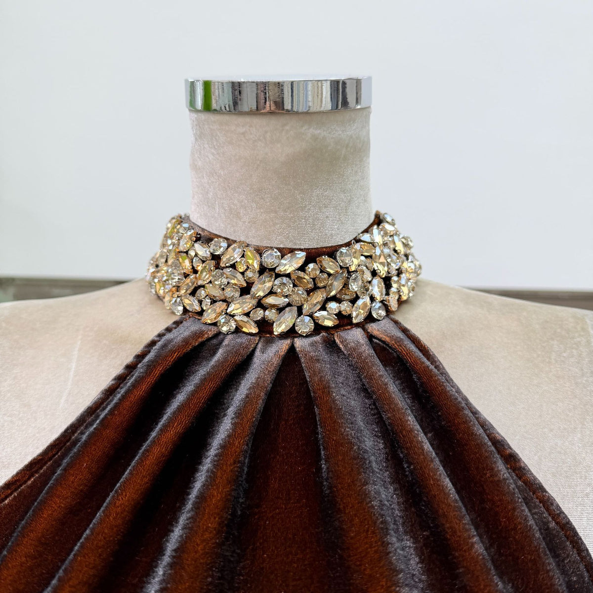 Noemi Crystal-Collar Mini