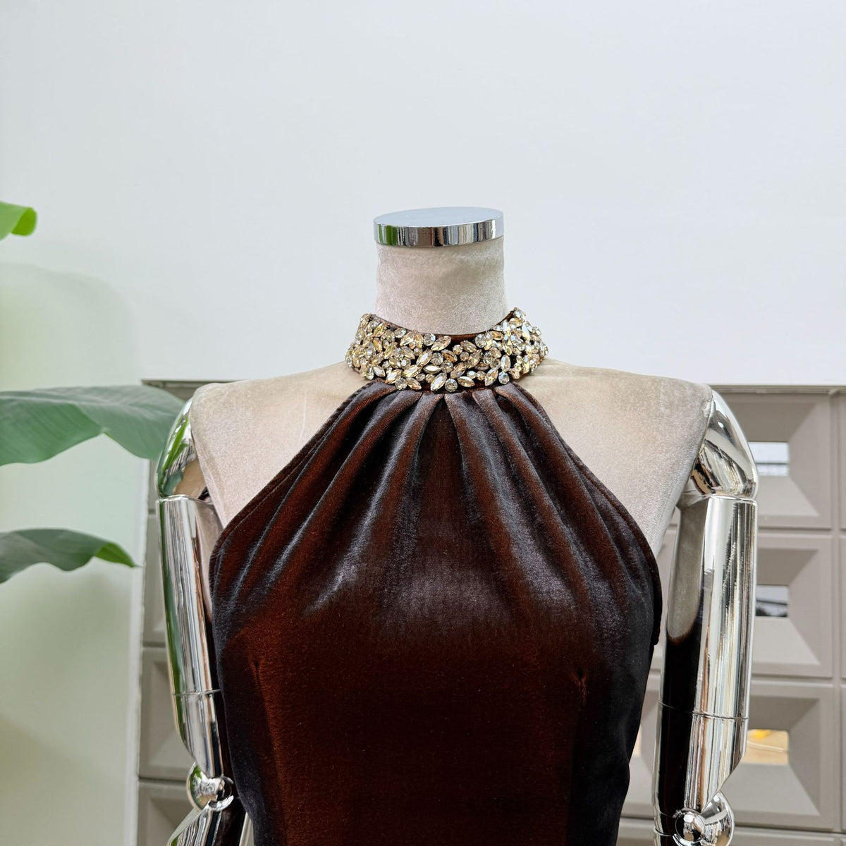 Noemi Crystal-Collar Mini