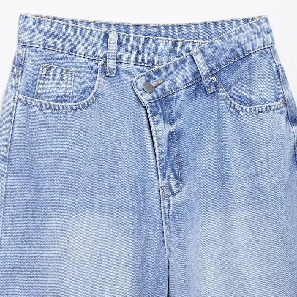 Straight Jeans