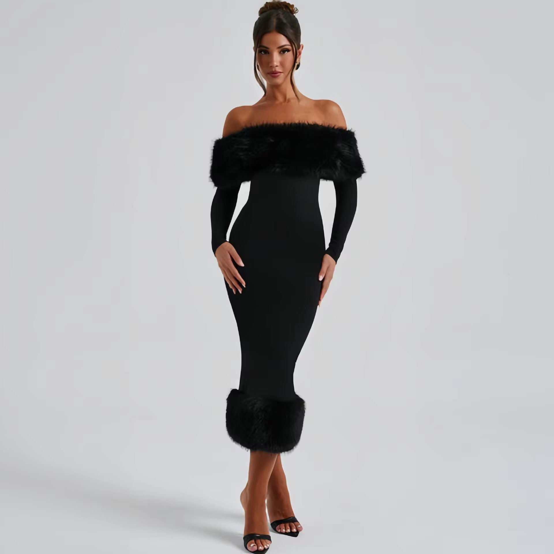 VillaNelle Long Dress