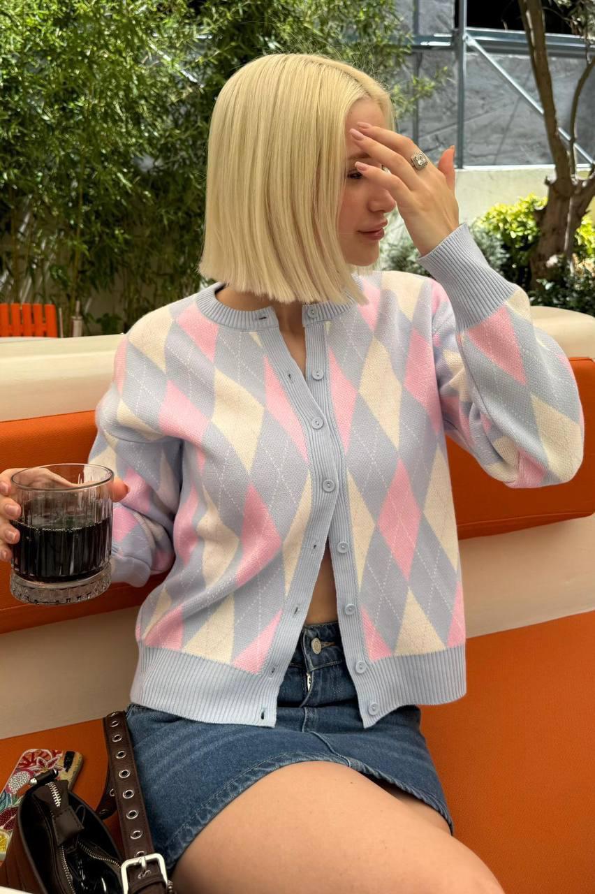 Isla Jacquard Botoned Sweater