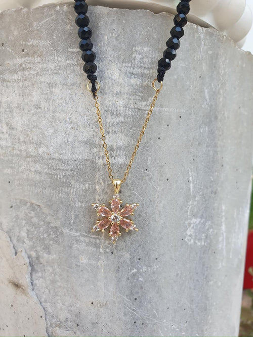 Flower and Beads Necklace