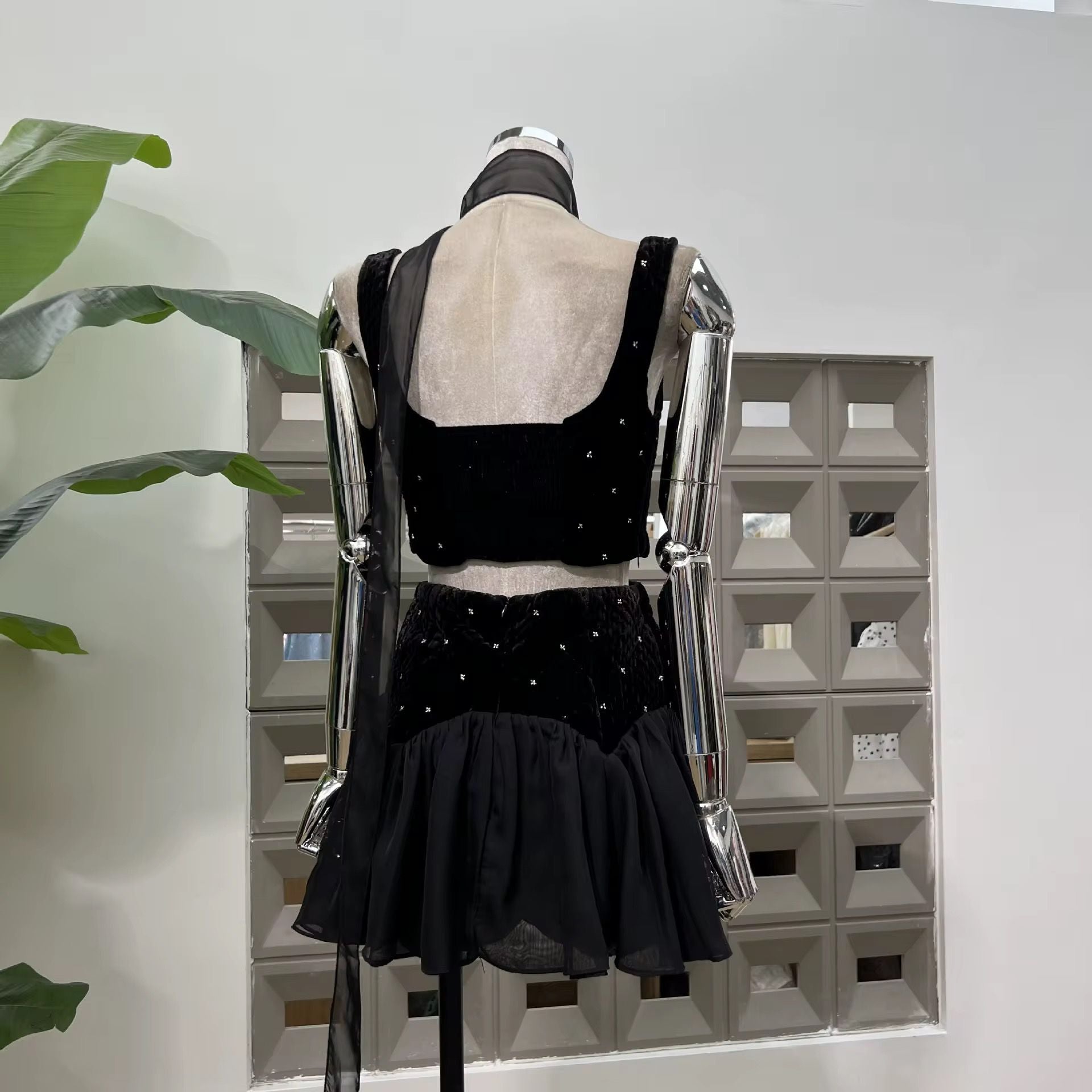 Strap short skirt set