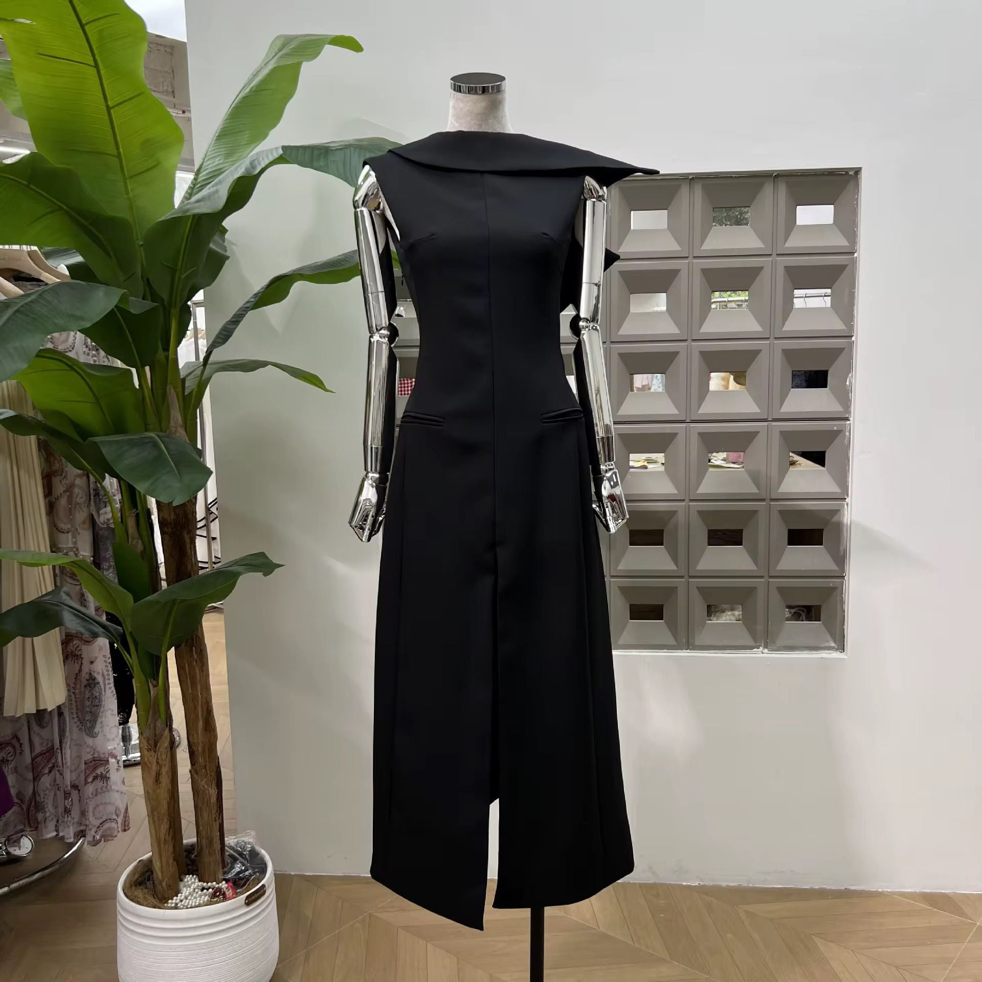 Slit Sleeveless dress