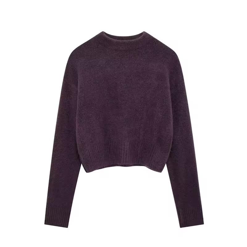 Round neck sweater