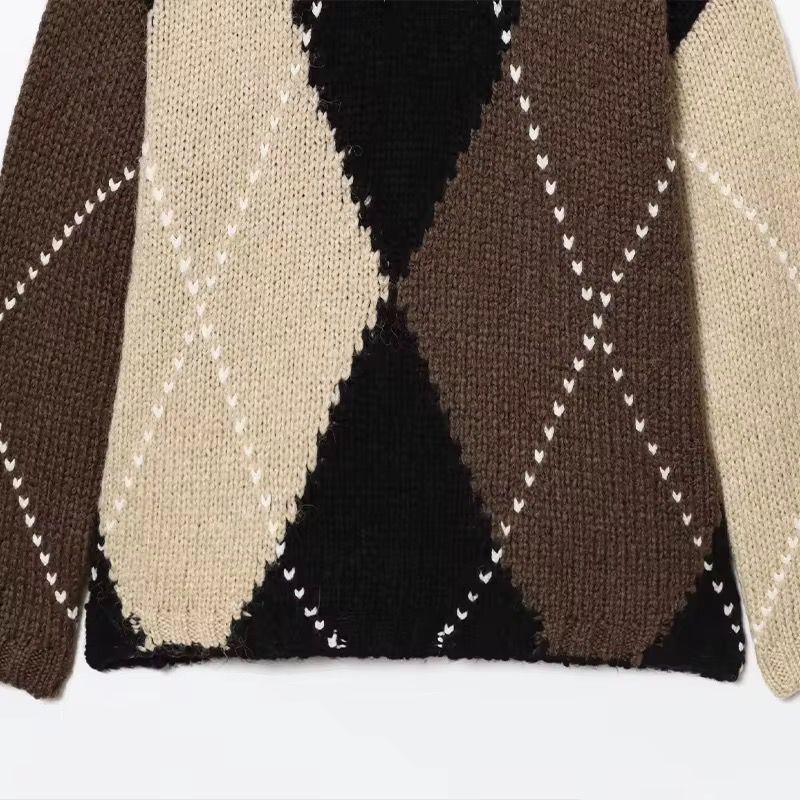 Pattern sweater