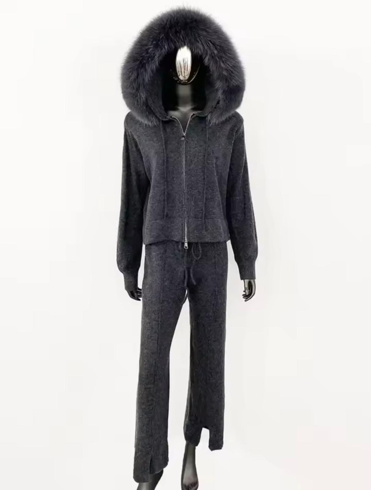 Luxe Fox Fur Hooded Lounge Se