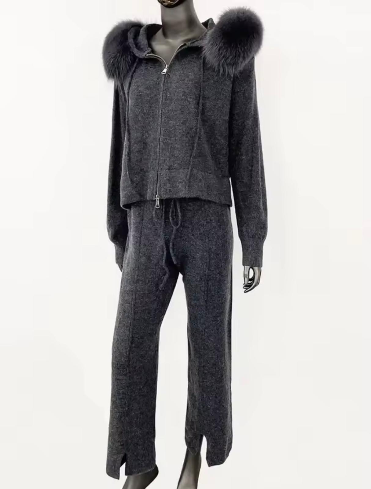 Luxe Fox Fur Hooded Lounge Se