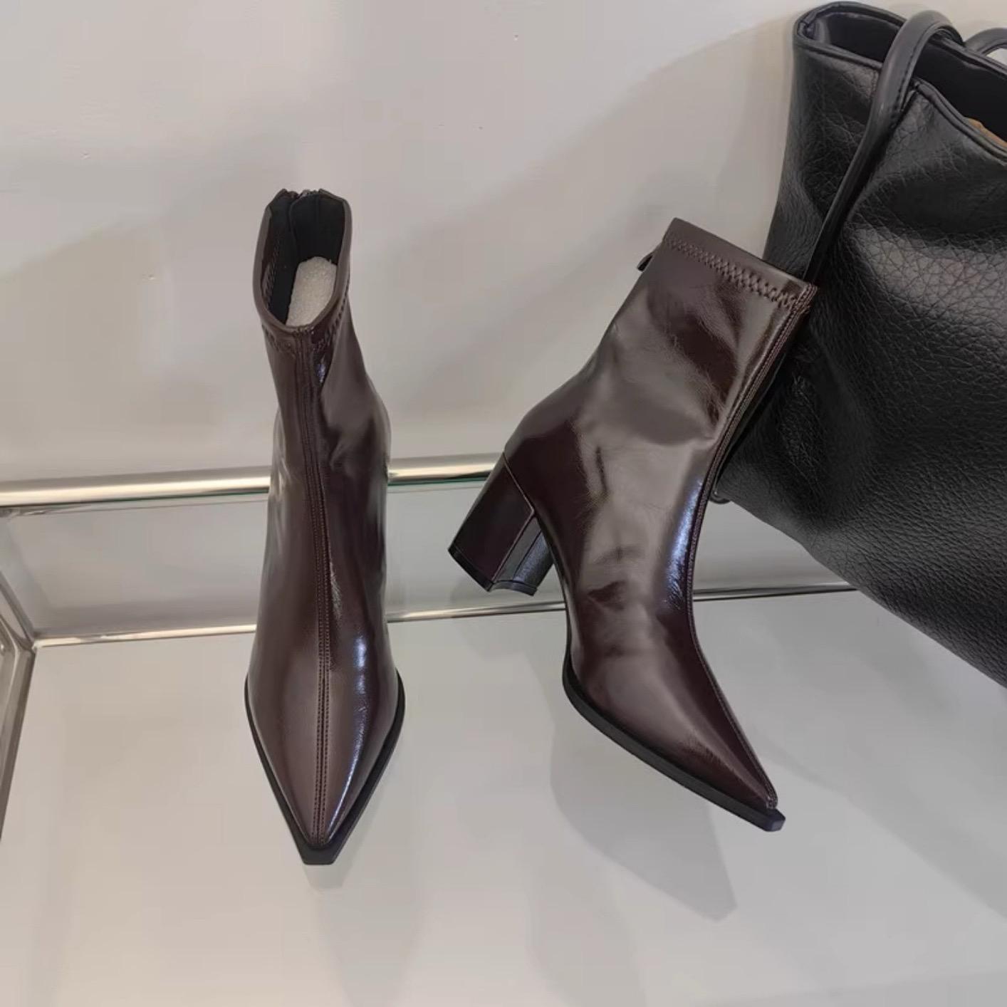 pointed-toe block-heel ankle boots