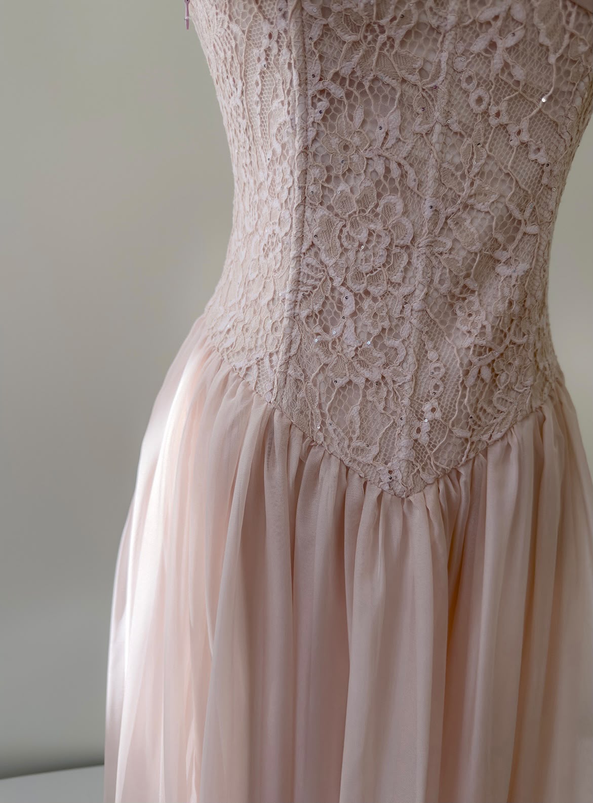 Solenne Backless Halter Maxi Dress