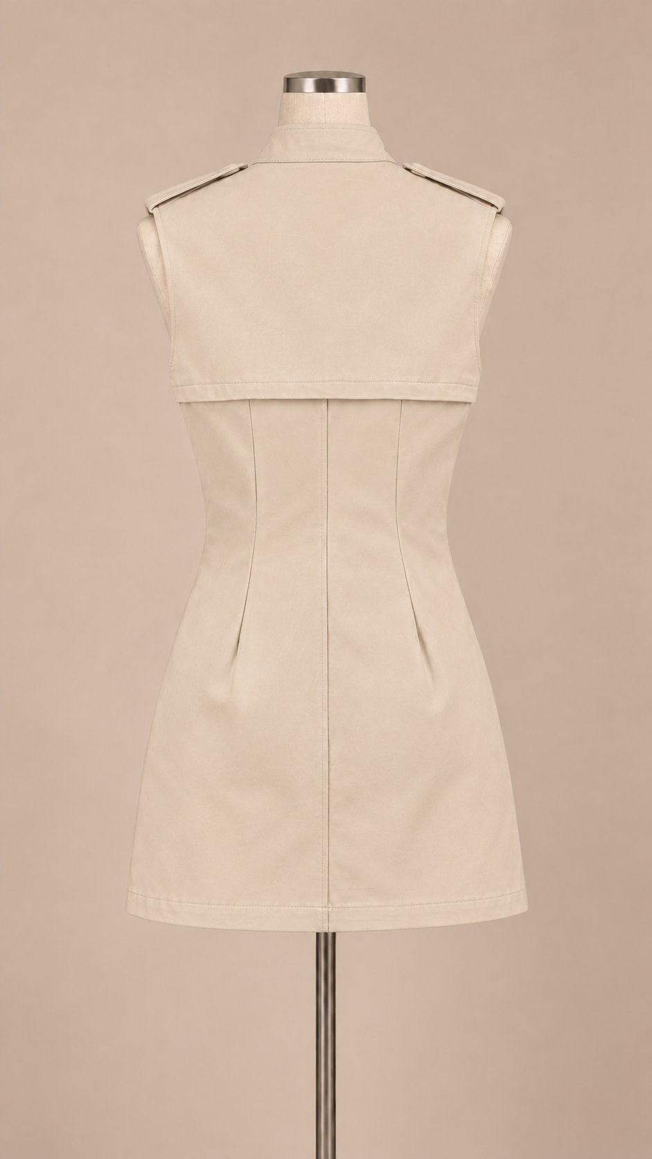 Apolline Trench Mini — Apricot mannequin back