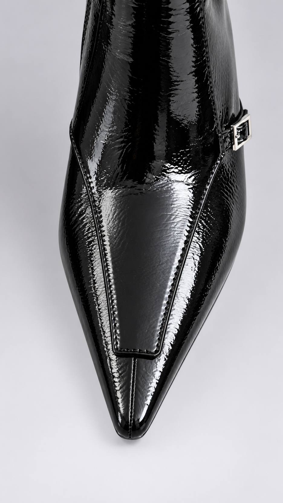 Ottavia Crinkle-Patent Boot — Black 7cm Single-Lined shoe detail
