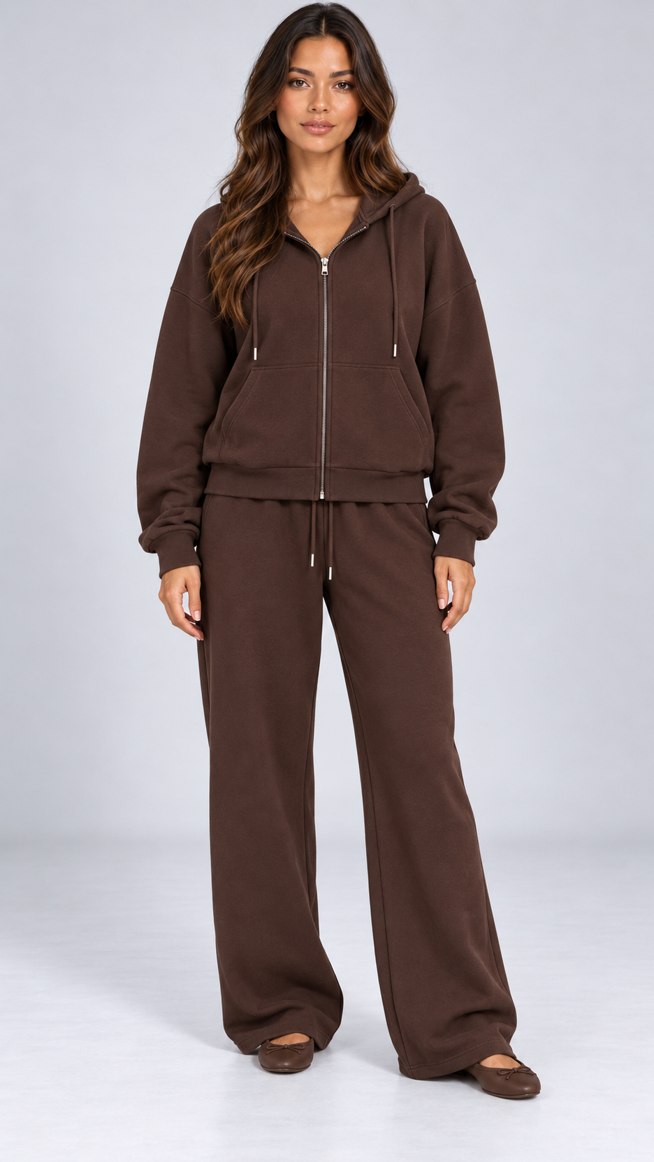 Rozalia Zip-Hoodie Set — Brown model front