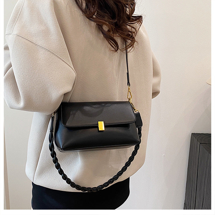 Essential Luxe Carry Bag