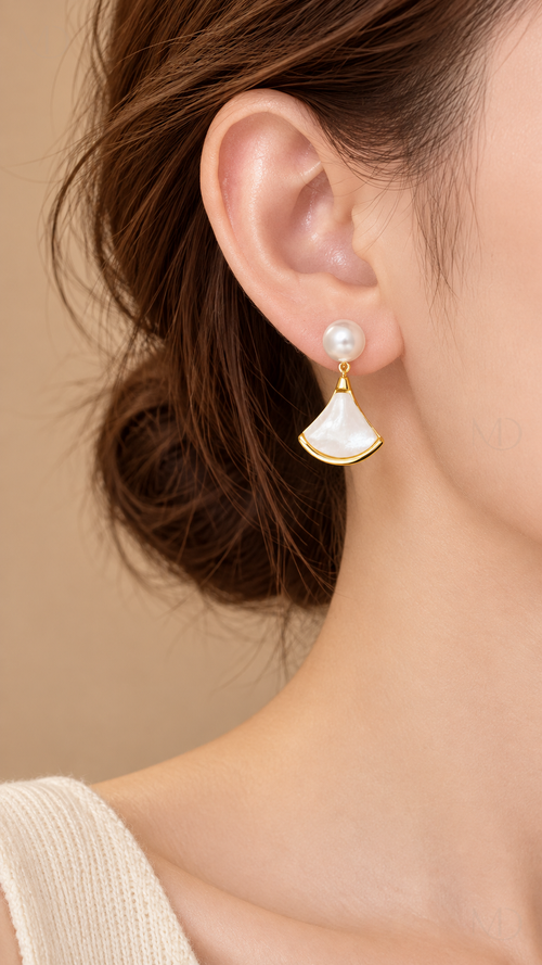 Eventail Shell Fan Earrings - Gold worn model close-up
